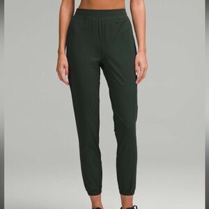 lululemon athletica High-rise Jogger